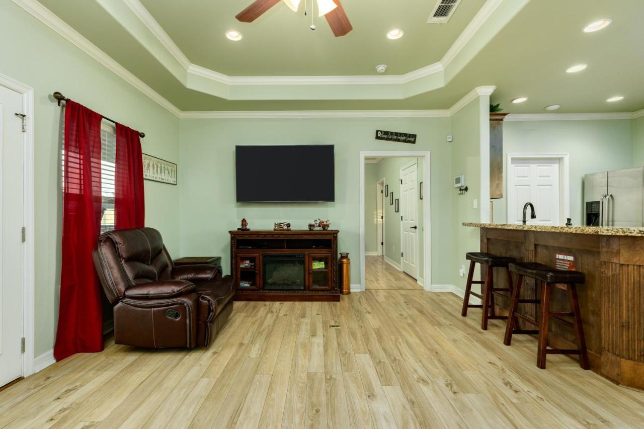 The Firehouse Villa Bolivar Peninsula Bagian luar foto